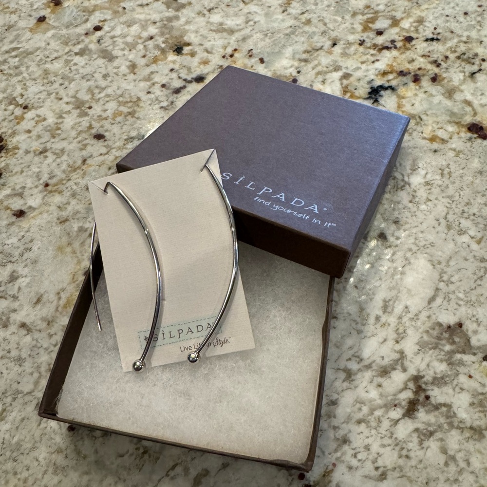 Silpada sterling silver “Balancing Act” earrings W1307.